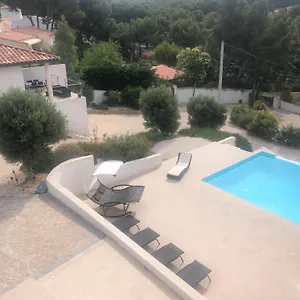 Locrizen Villa